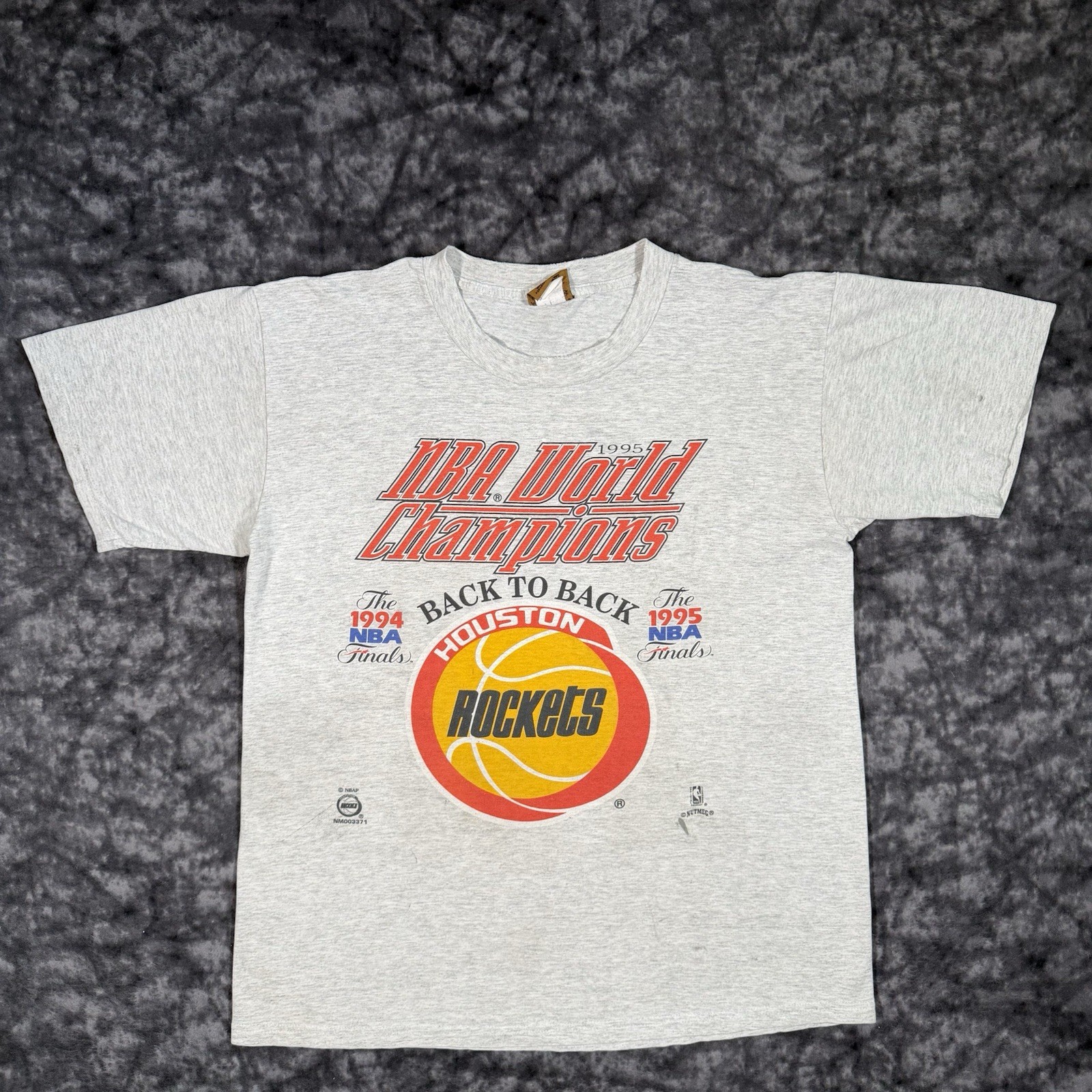 Vintage Houston Rockets 1994 1995 Champions TShirt Mens Size L Gold Nutmeg NBA