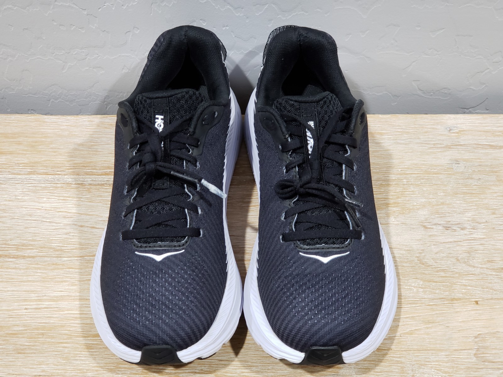 HOKA ONE ONE Women’s Rincon 2 Running Shoes (9.5) Black/White