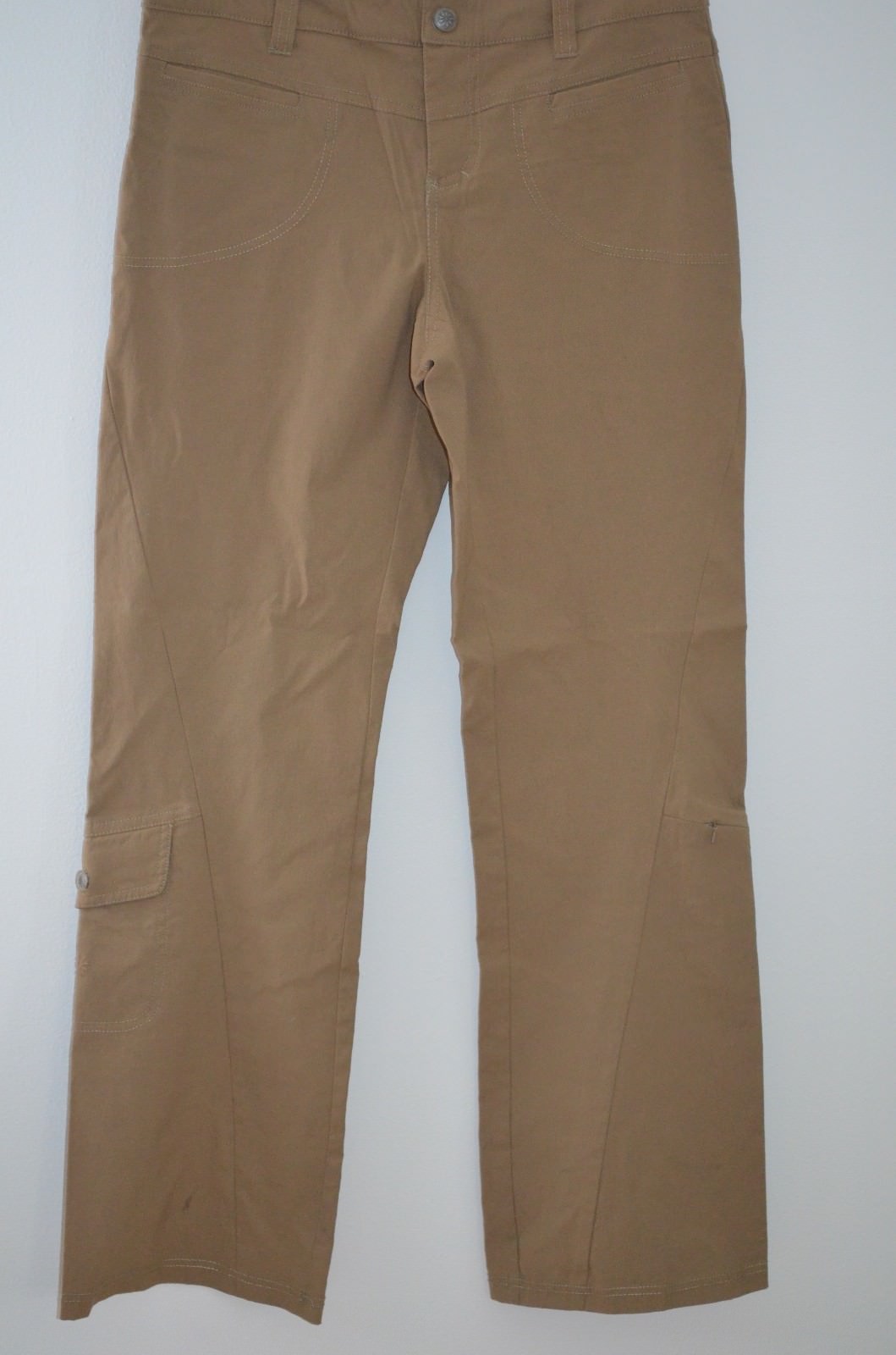 Athleta Beige 95% Nylon/5% Spandex Straight Leg Cargo Pants Size 4