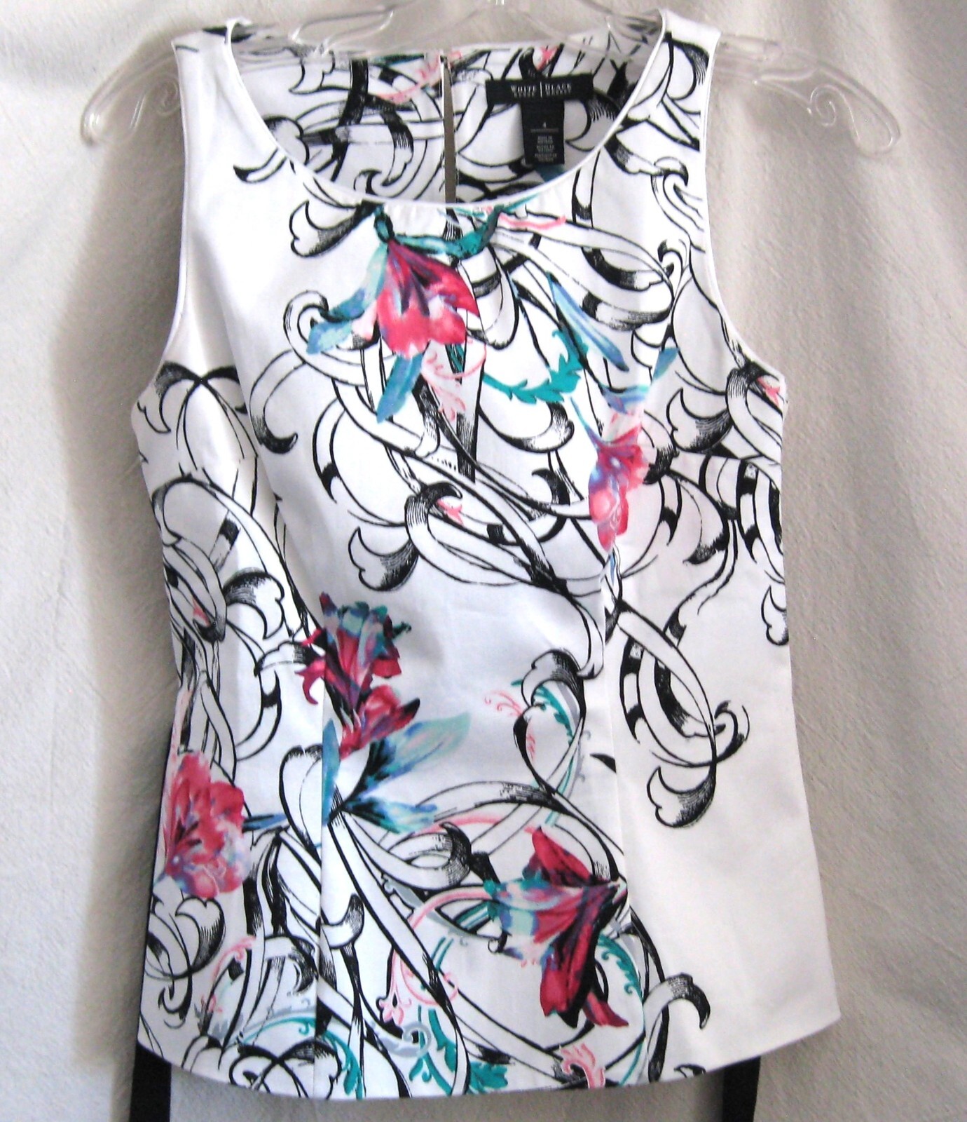 :Black & White-Women Size 4 Top-Sleeveless-Side Zipper-Lined-Tie-Bra Strap Catch