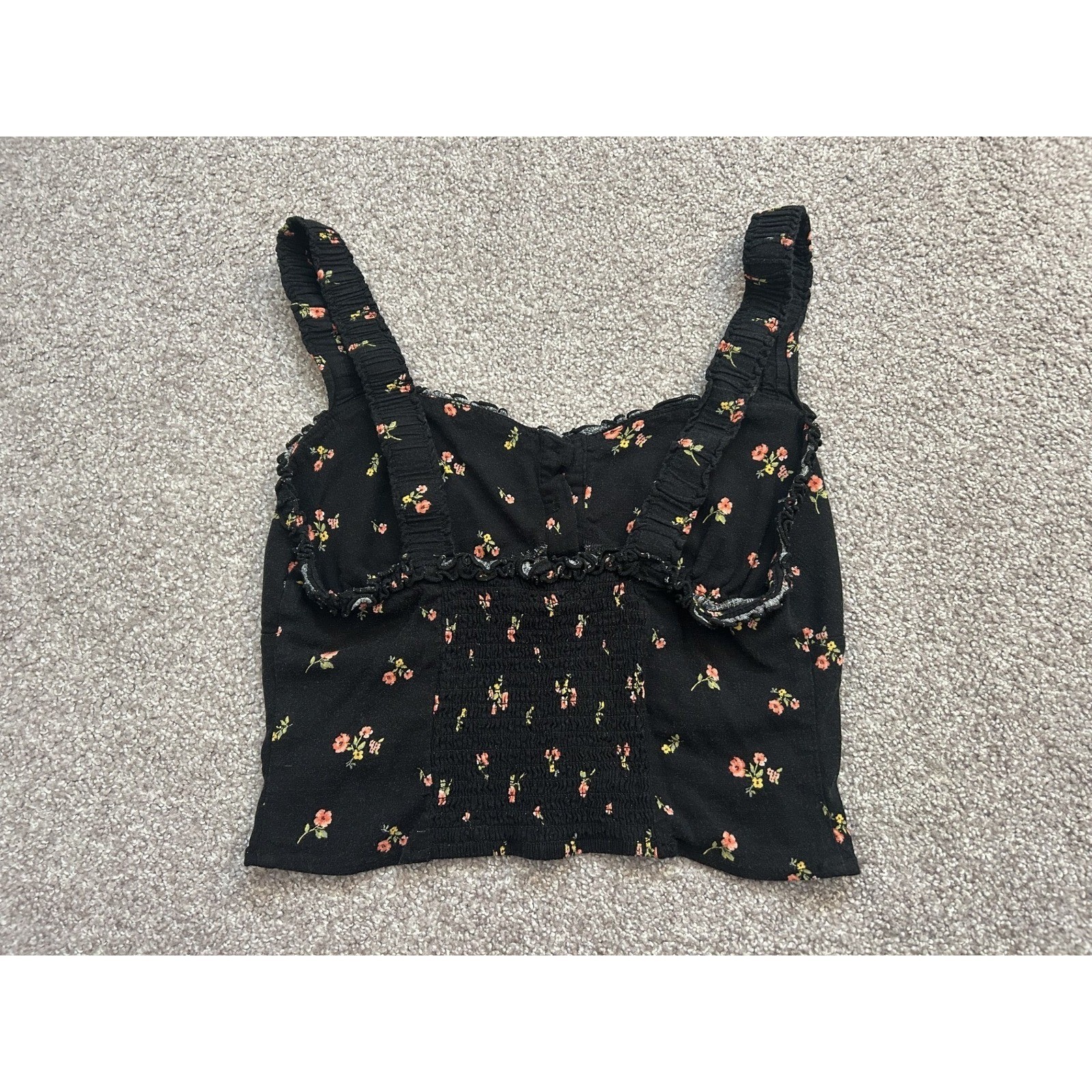 Forever 21 Floral Crop Top Womens Medium Black Excellent Smocked Button Front