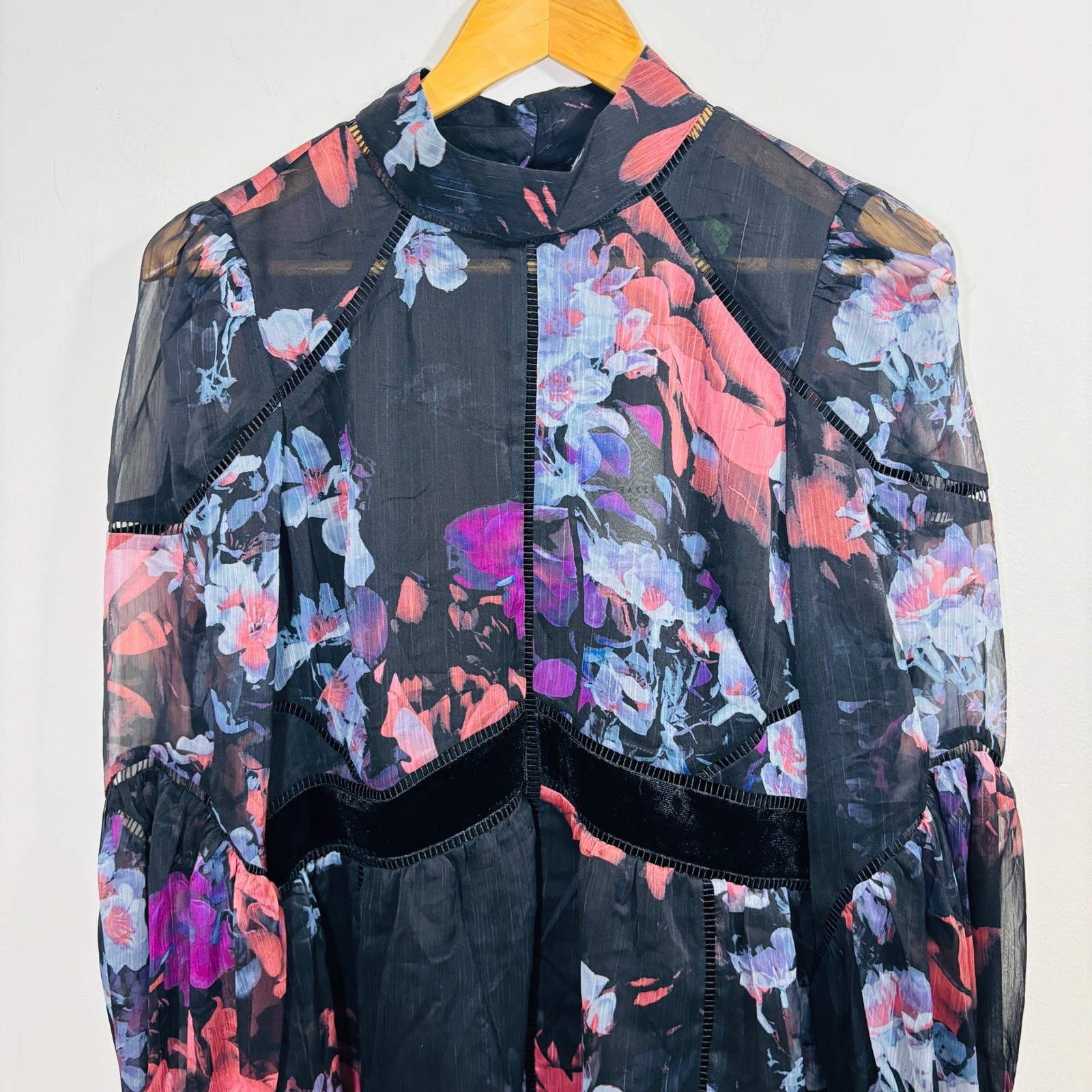 New Ted Baker London Neeveh Floral Ladder Trim Velvet Top Black Mock Neck Sz 4