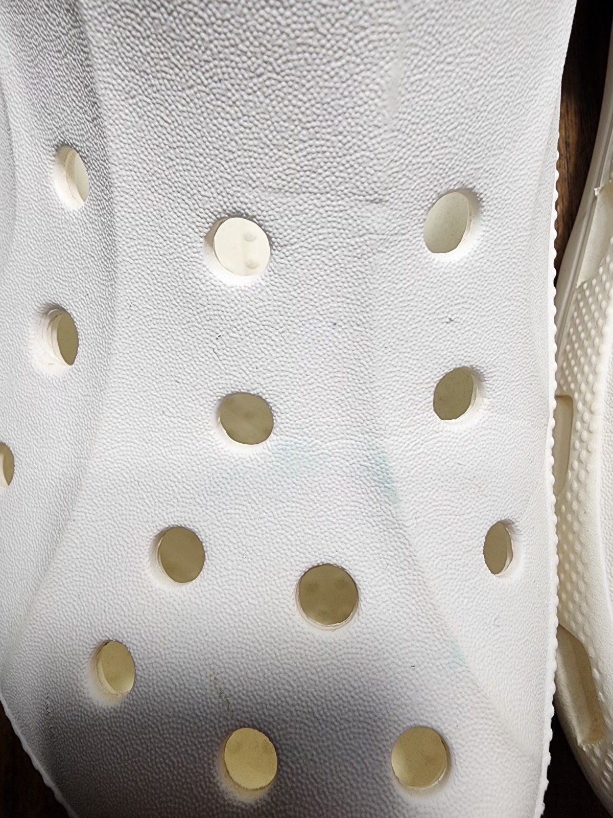 Crocs Baya Clogs White Sandals Men’s 7 / Women’s 9 Slip on Mules Shoes.