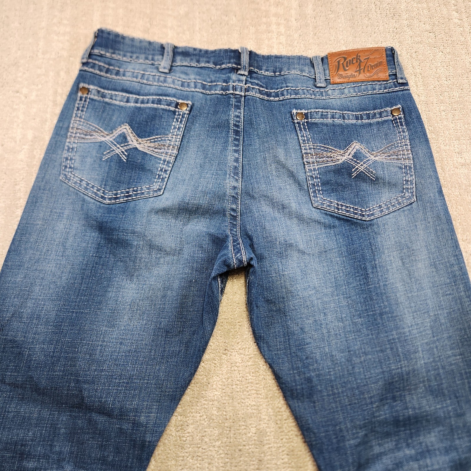 Wrangler Rock 47 Jeans Men 38×32 Bootcut Thick Stitch Denim Cowboy Rodeo Western