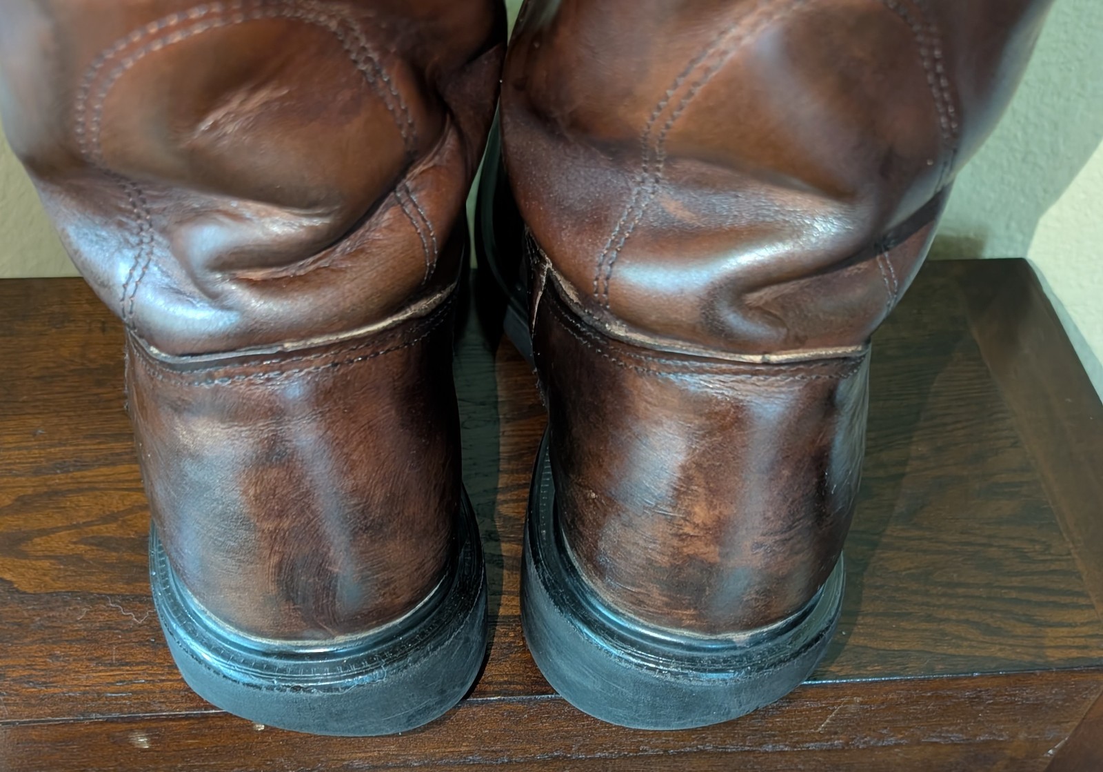Men’s 10D Red Wing Pecos Work Boots
