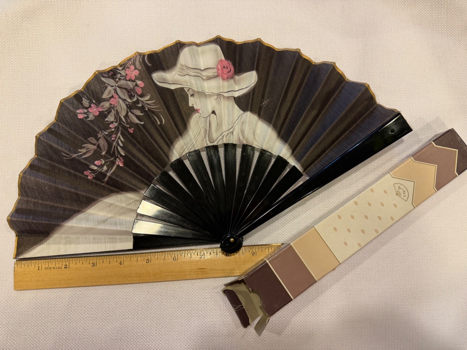 Vintage Giner Hand Fan Original Box Pink Floral Lady Fabric Plastic Fold Up