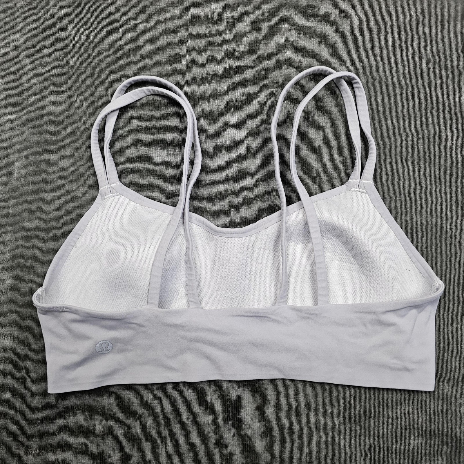 Lululemon Sports Bra Womens Small Gray Strappy Crossback Yoga Athletic Gym Top