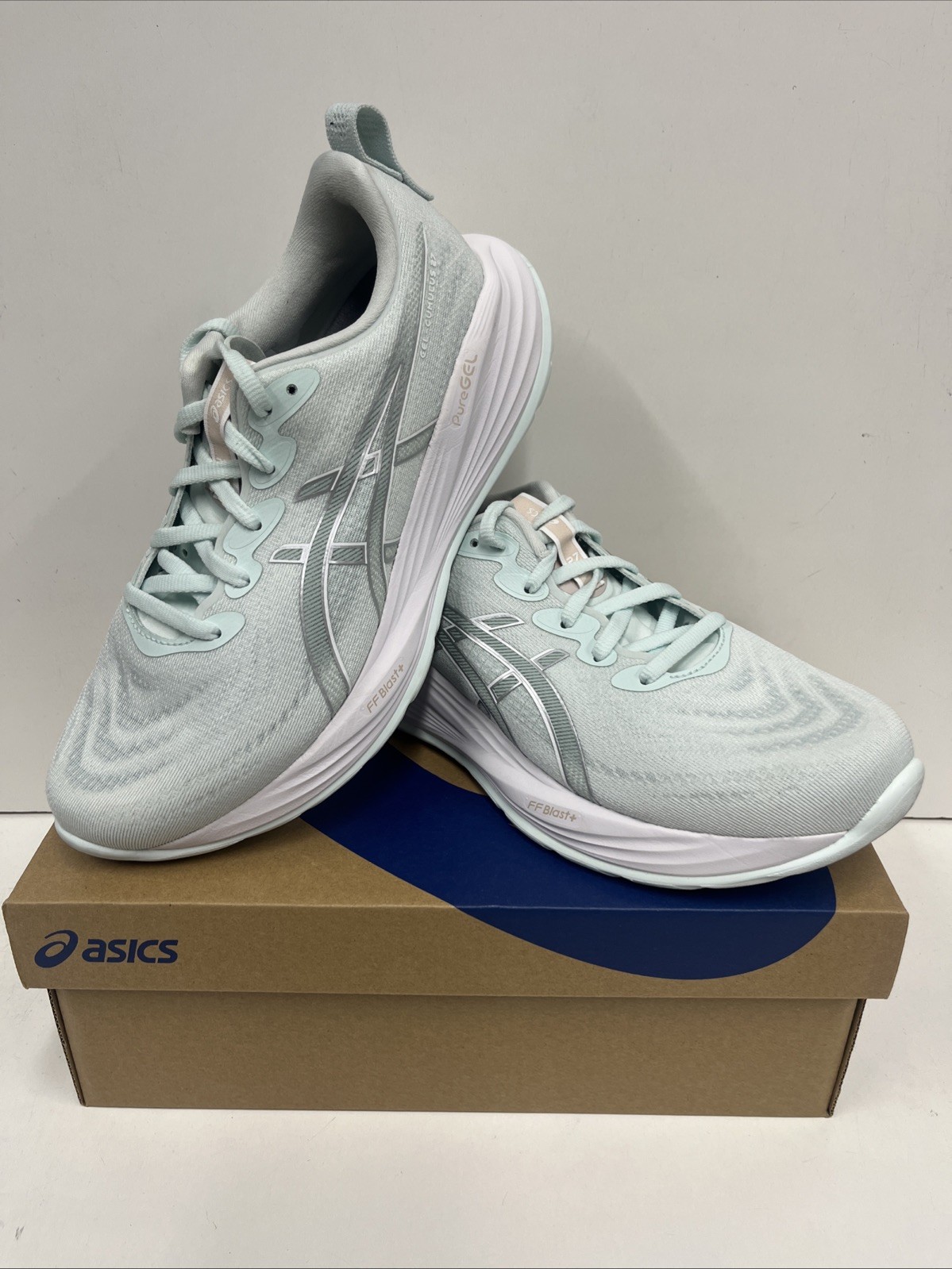 ASICS Gel-Cumulus 27 Women’s Running Shoes Size 8.5 USED – CLEANED with box