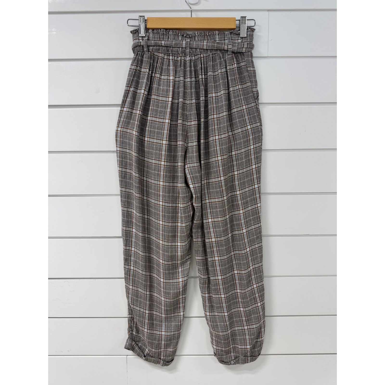 American Eagle Brown Plaid Paperbag Waist Pants XS Tapered Leg Button Front Tie