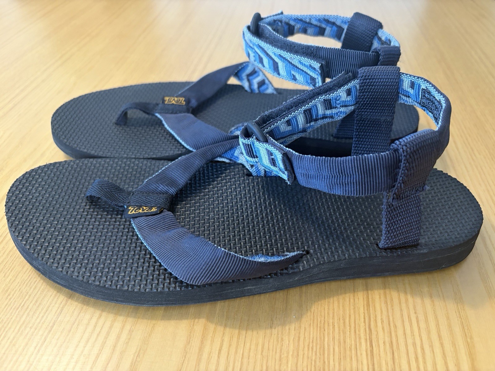 Teva – Women’s Size 10 Ankle Strap Sandals