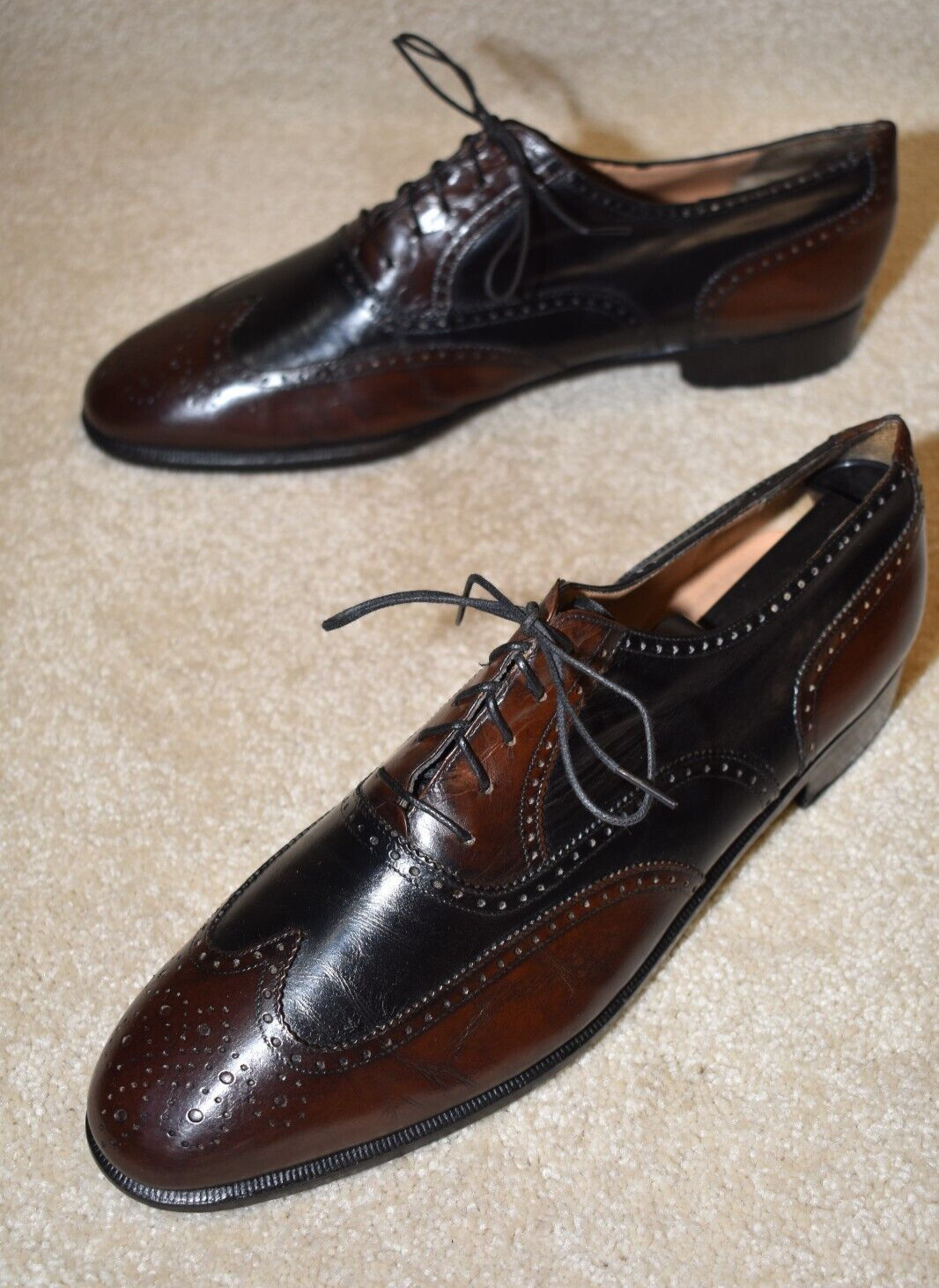 GORGEOUS SALVATORE FERRAGAMO “TWO TONE” ITALY MADE OXFORDS 10 D $895