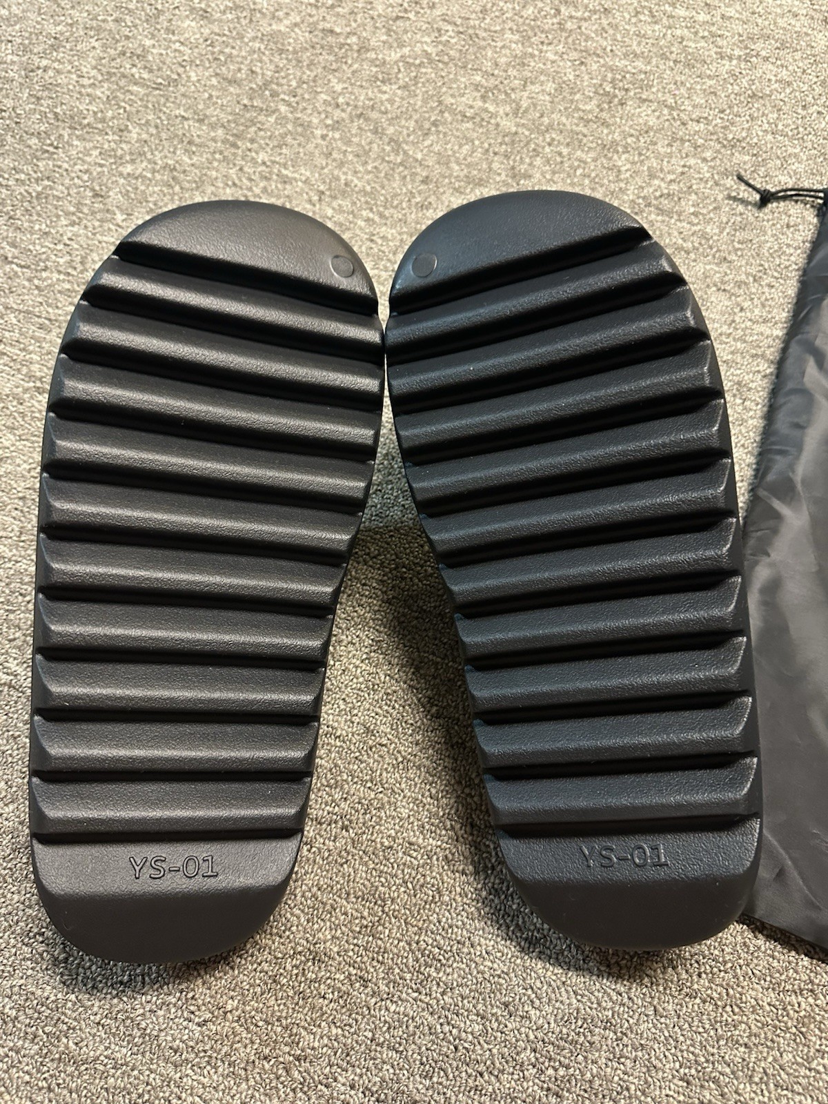 Yeezy YZY Slide YS-01 Black Men’s Size 13 New With Dust Bag