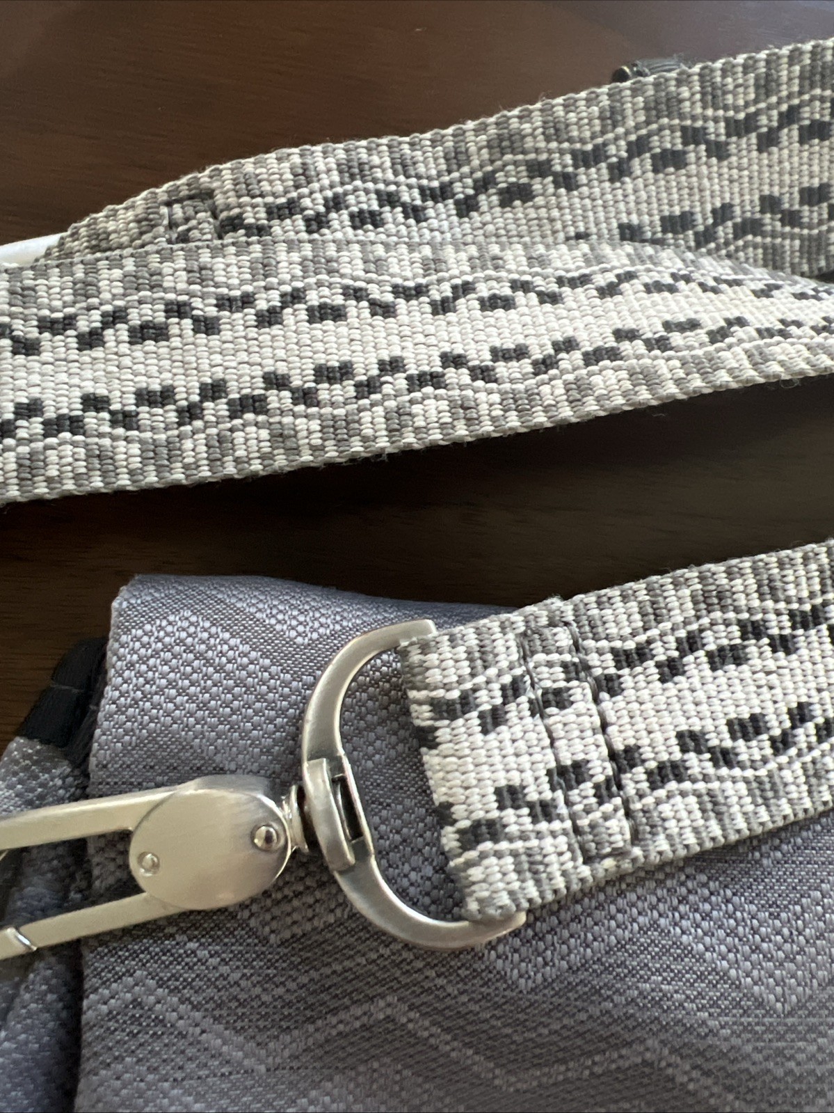 Lululemon Party Om Crossbody Messenger Gorpcore Festival Purse Gray Zig Zag