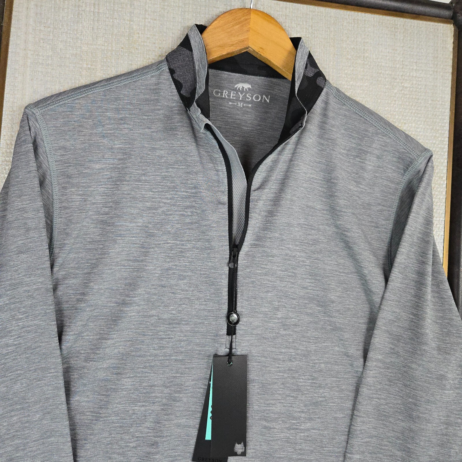 GREYSON NEW $148 Mens 1/4 Zip Medium Lightweight Wicking Brrr Fabric Golf Wolf