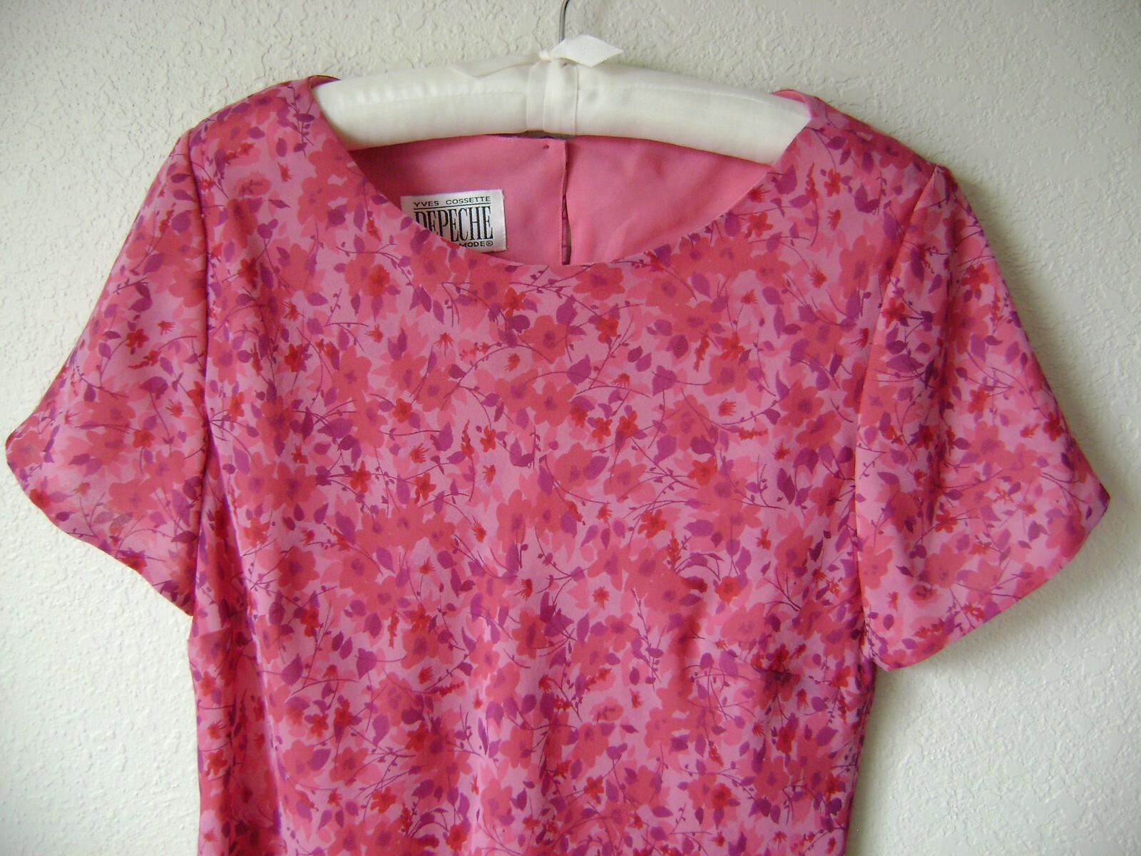 NEW DEPECHE MODE WOMEN’S BLOUSE 10 M PINK FLORAL SHEER OVERLAY TOP TIERED HEM