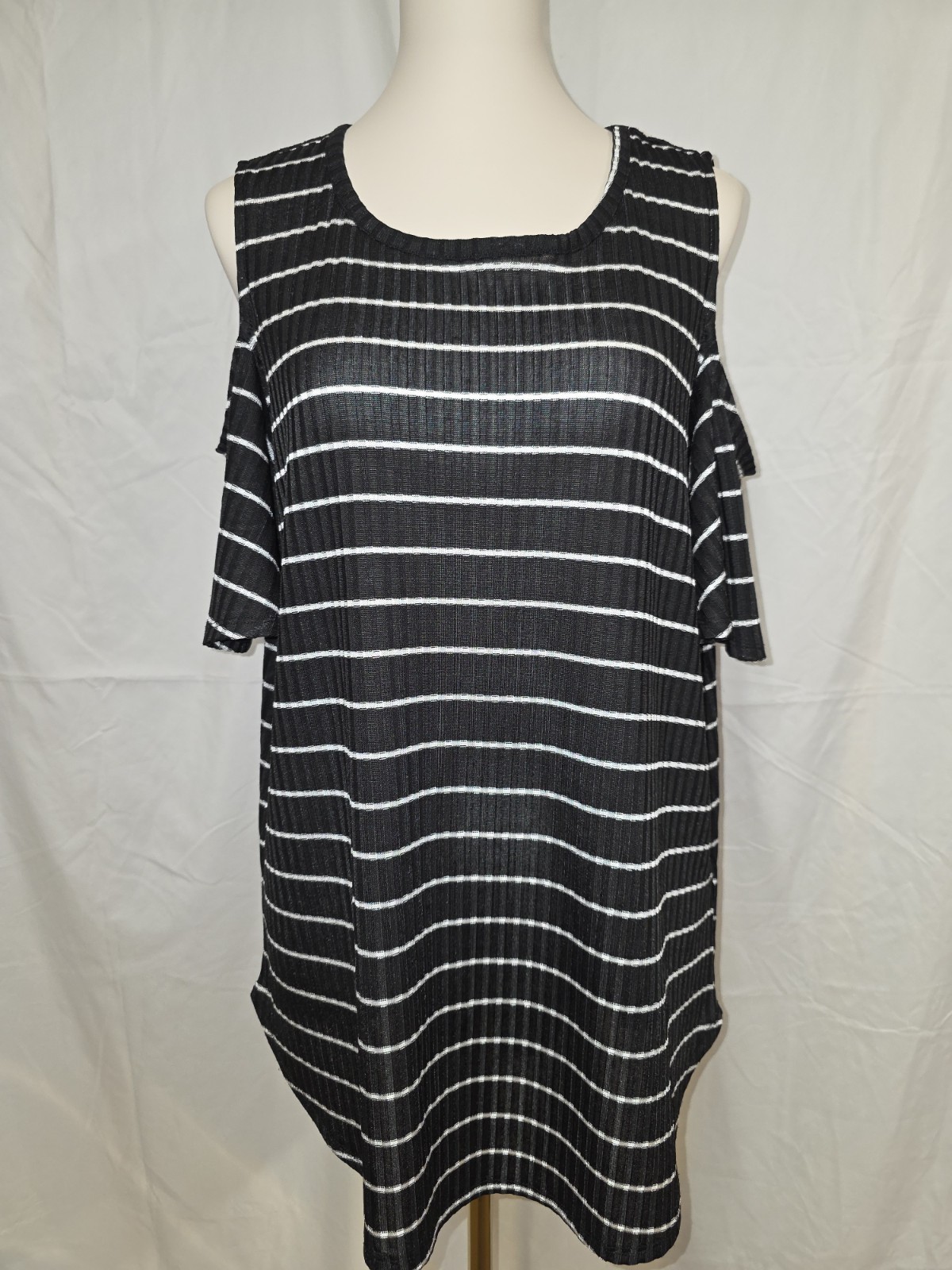 Womens Apt. 9 Black And White Cold Shoulder XL Short Sleeve Blouse