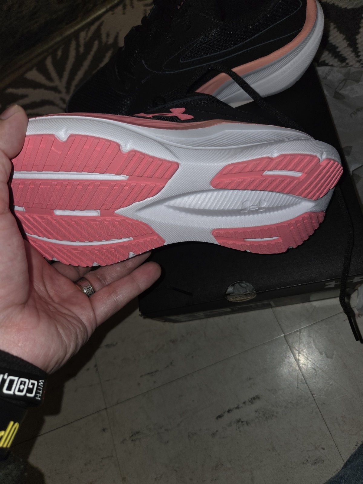 UA Charged+ Assert 11 Wide (D) Size 5