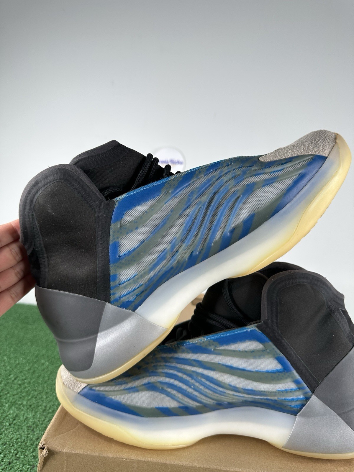 Size 11.5 – adidas Yeezy Quantum Frozen Blue – Lightly used