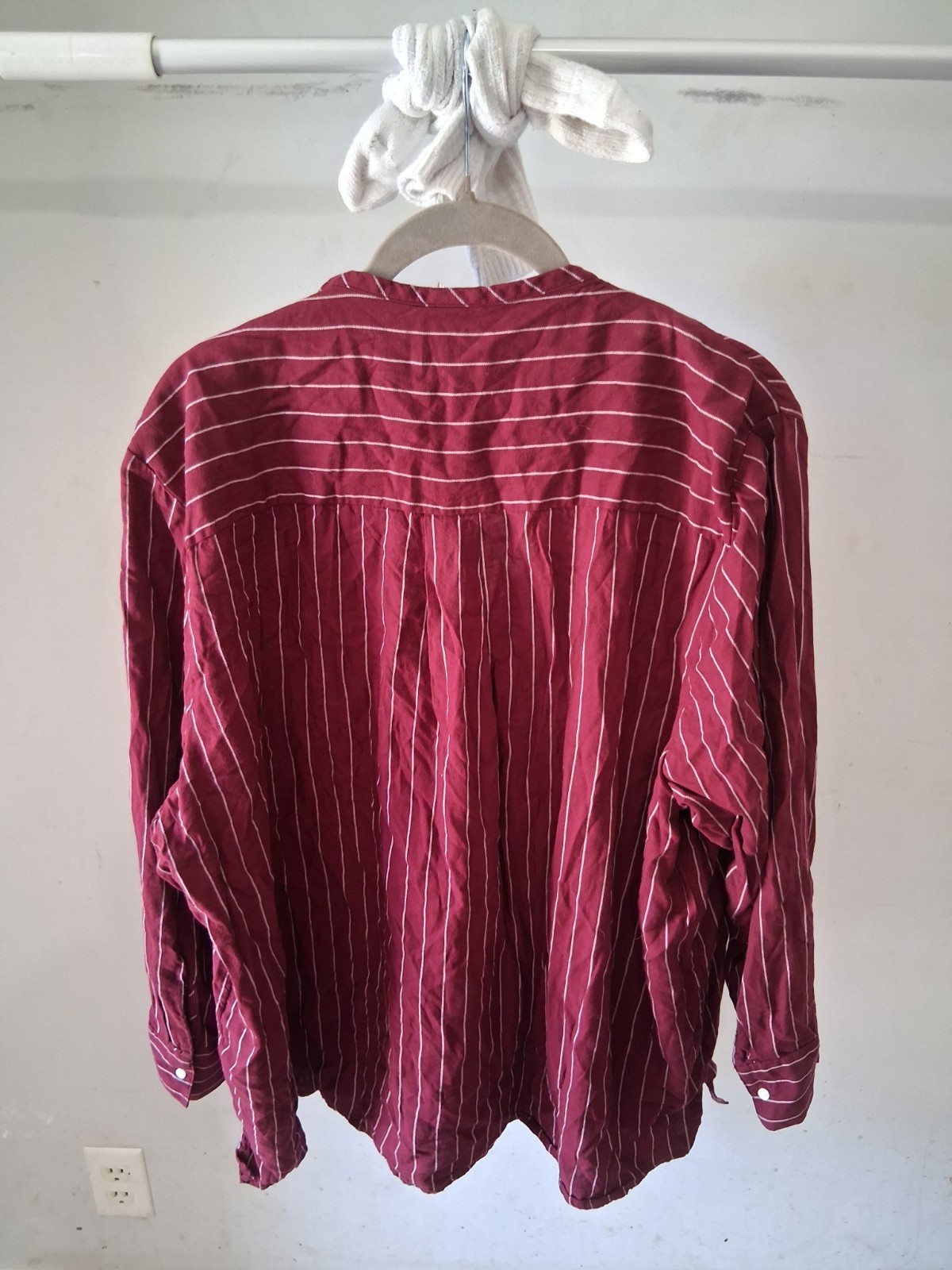 Old Navy Women’s XXL Burgundy/White Striped V-Neck Long Sleeve Pullover Blouse