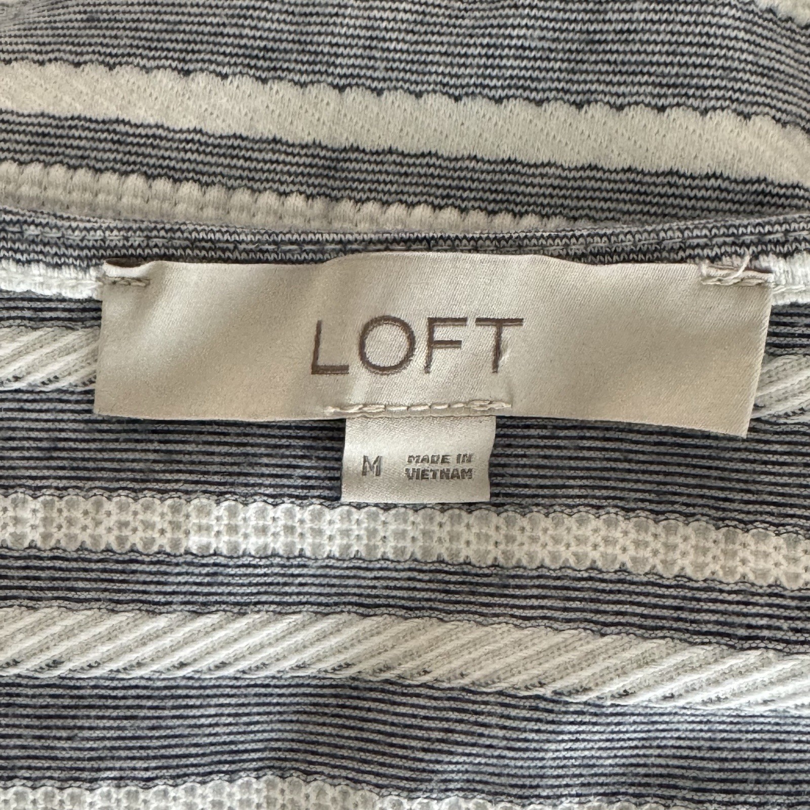 Loft Blue/Gray And White Textured Stripe V-Neck Tee Size Medium