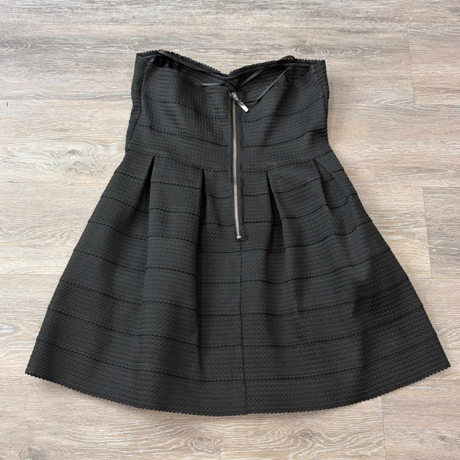 B. Darlin Black Strapless Sweetheart Textured Fit and Flare Dress 13/14