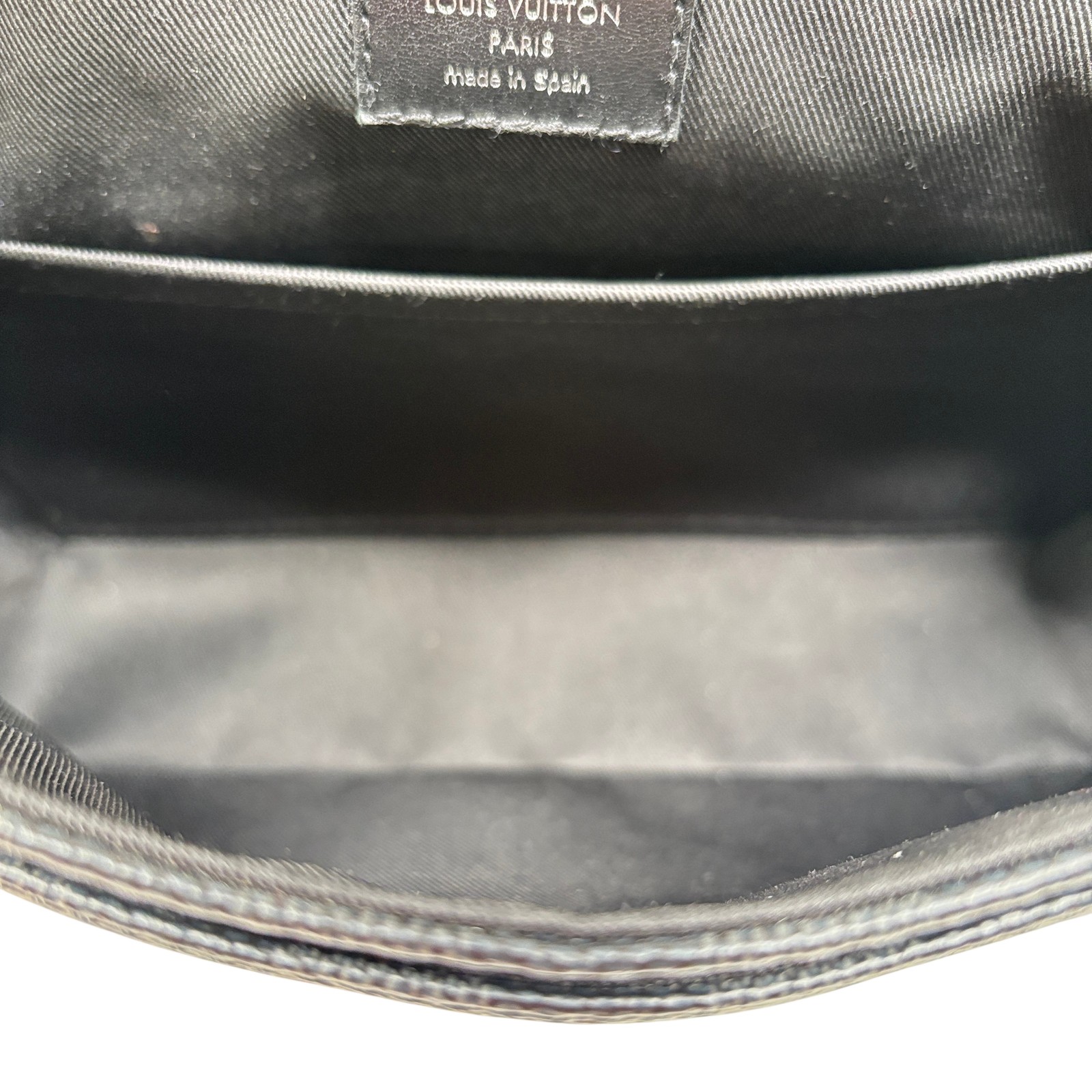 Louis Vuitton N42710 District PM Damier Graphite Canvas Bag 10.2″ x 7.9″ x 2.8″