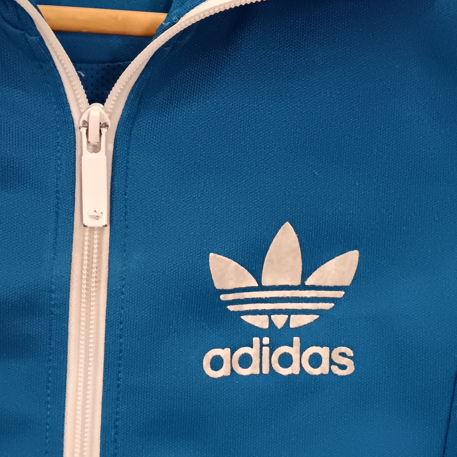 Adidas Track Jacket Women’s Size 32 Blue Trefoil Zip Pockets Stripes Preloved