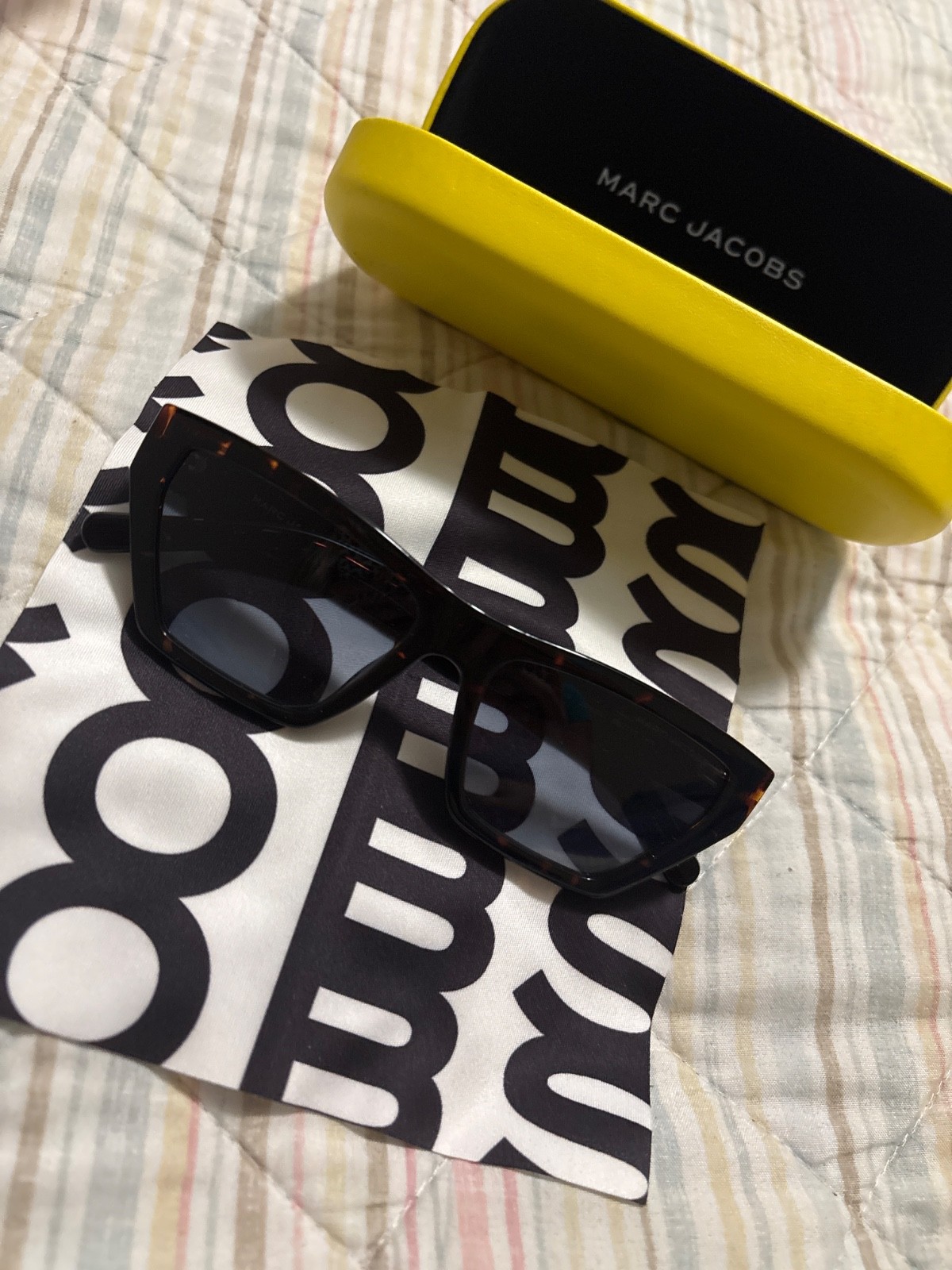 Marc Jacobs Marc 657/S 086/08 turtle print with blue beautiful lens