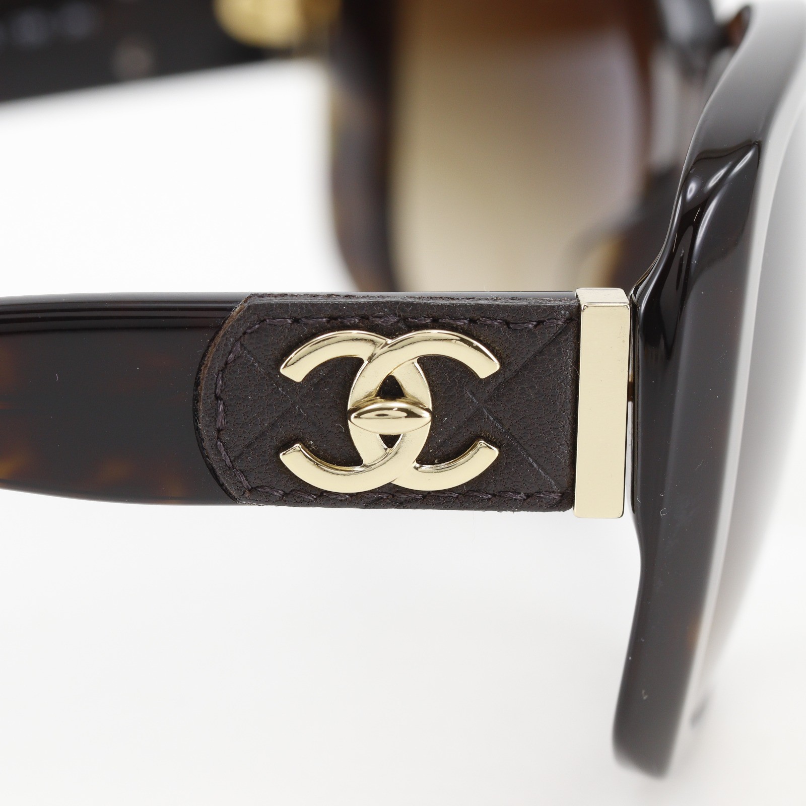 Chanel Coco Mark Turnlock Matelasse Sunglasses – DUTY FREE