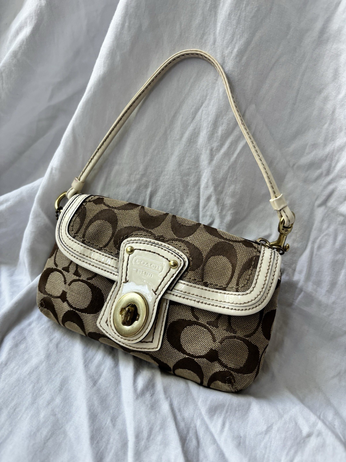 Coach Signature Turnlock Canvas Mini Bag Khaki Ivory Wristlet Pochette