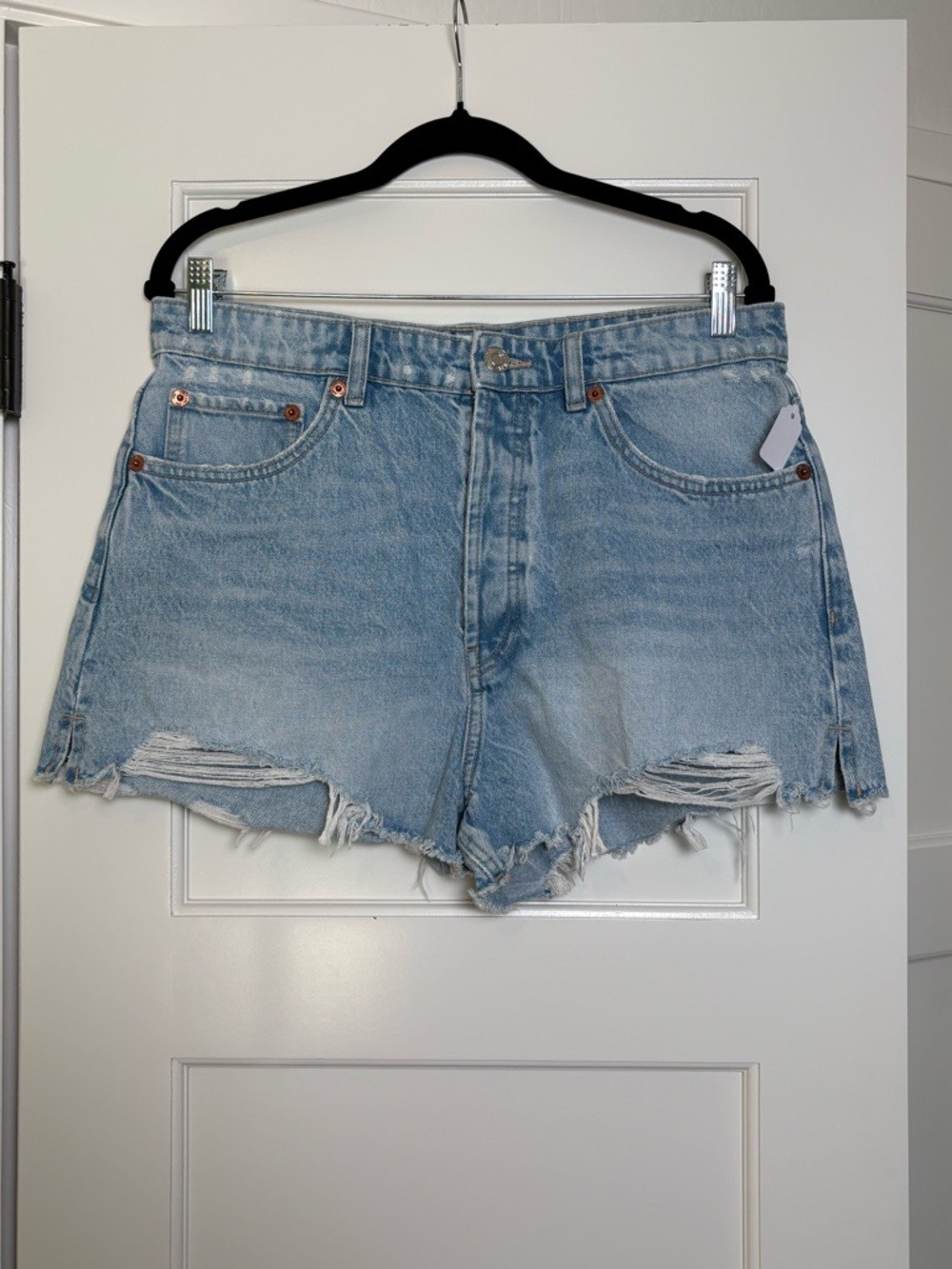 Zara Light Blue Distressed Denim Shorts (12)