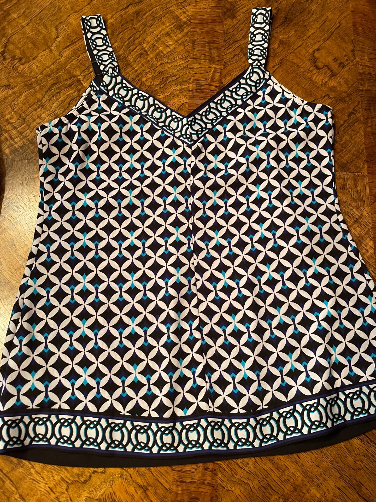 WHBM BLACK, WHITE & BLUE V NECK TOP W/SILVER DETAIL ON STRAPS SIZE XS EUC
