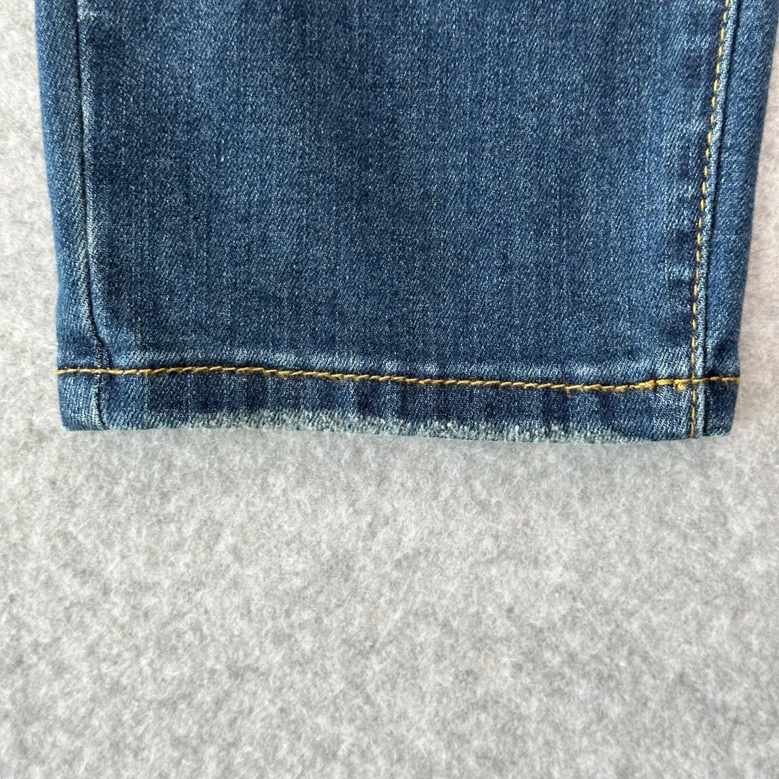 Judy Blue Relaxed Fit Distressed Medium Wash Denim Jeans Women Size 32
