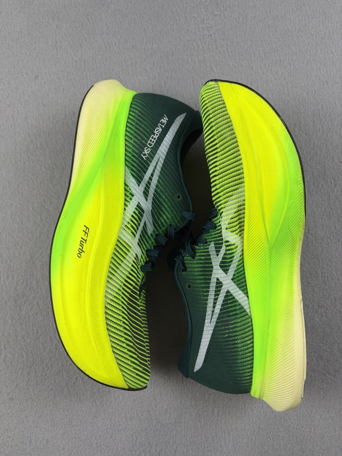 ASICS Metaspeed Sky Running Shoes Womens Size 6.5 Yellow Sneakers Comfort