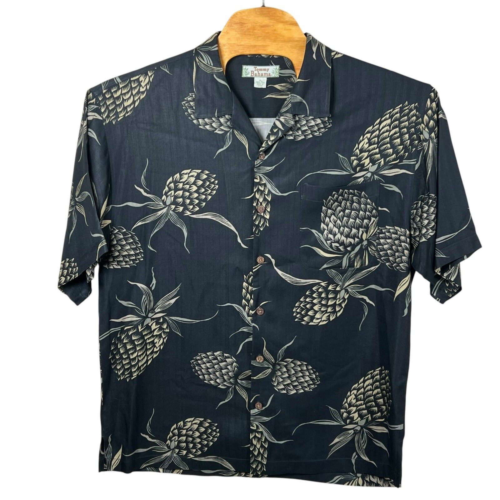 Tommy Bahama Mens XL Silk Black Pineapple Print Short Sleeve Button Up Shirt