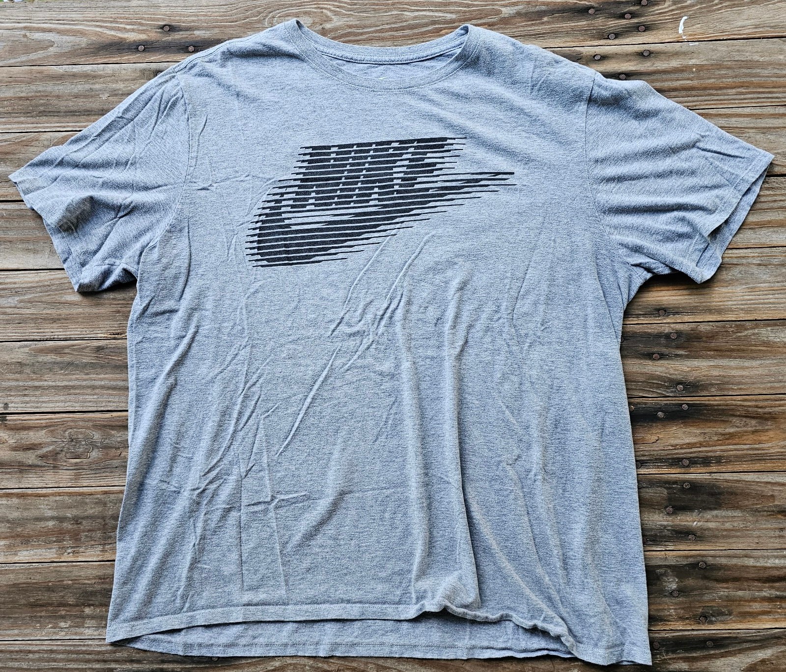 Nike Men’s Sportswear T-Shirt Active Short Sleeve Graphic Tee
