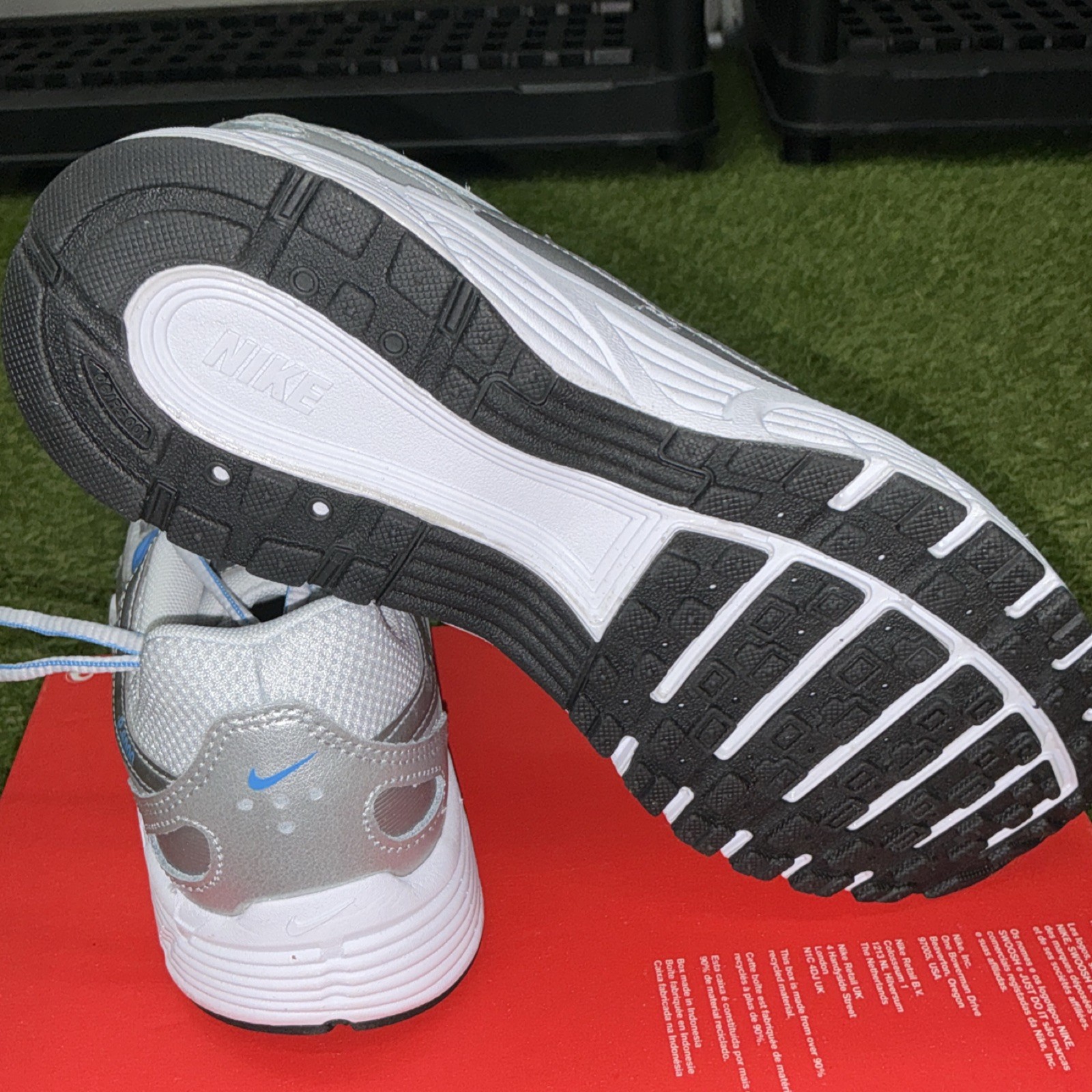 Nike P-6000 Silver Blue White Black Men’s Low Top Lace Up Sneakers Athletic