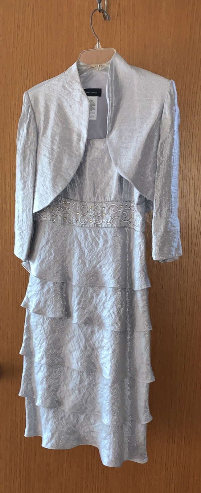 Elegant Mother Of The Bride, Wedding Guest Dress Party Size 8 With Jacket Silver
