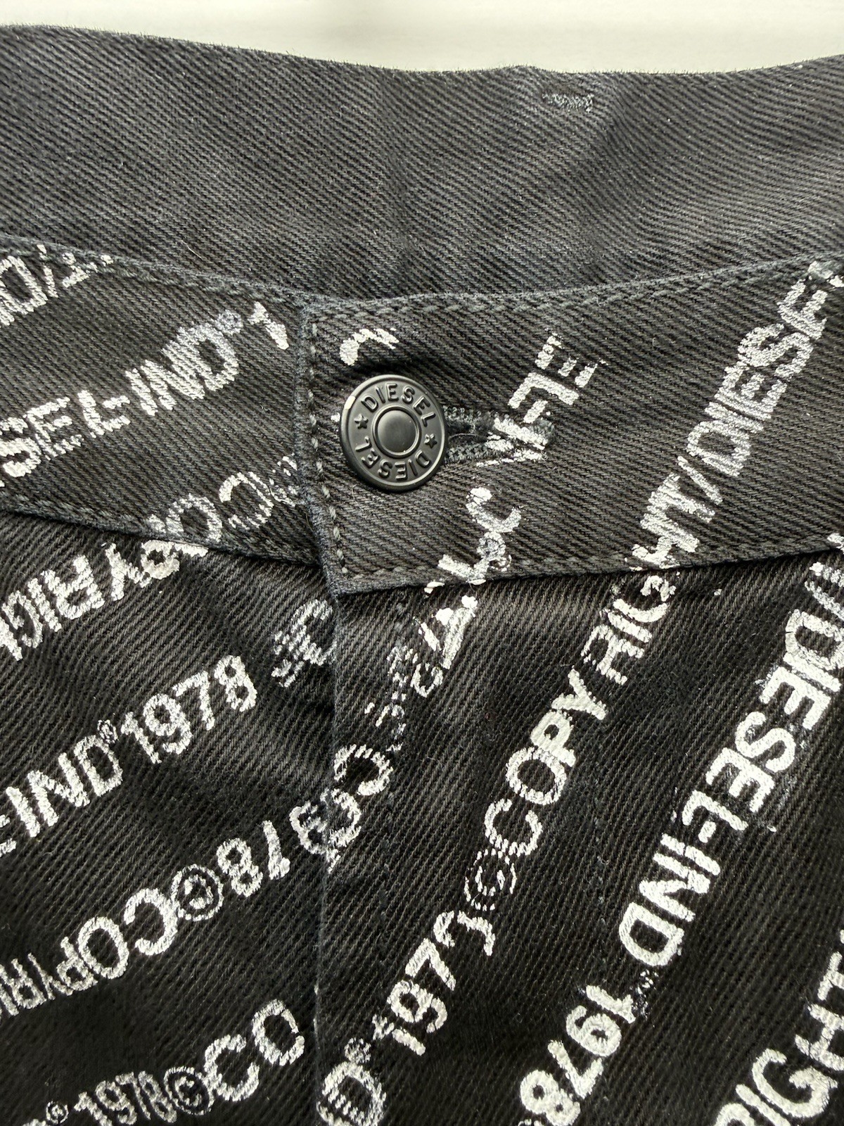 Rare DIESEL D-MACS-SP Jeans Size W36 L32 100% Cotton, Black With All-over Print