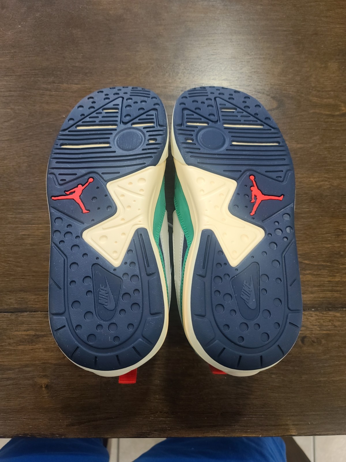 Jordan Men’s CMFT ERA Obsidian/Pale Ivory Green Athletic Sneaker Size 8.5