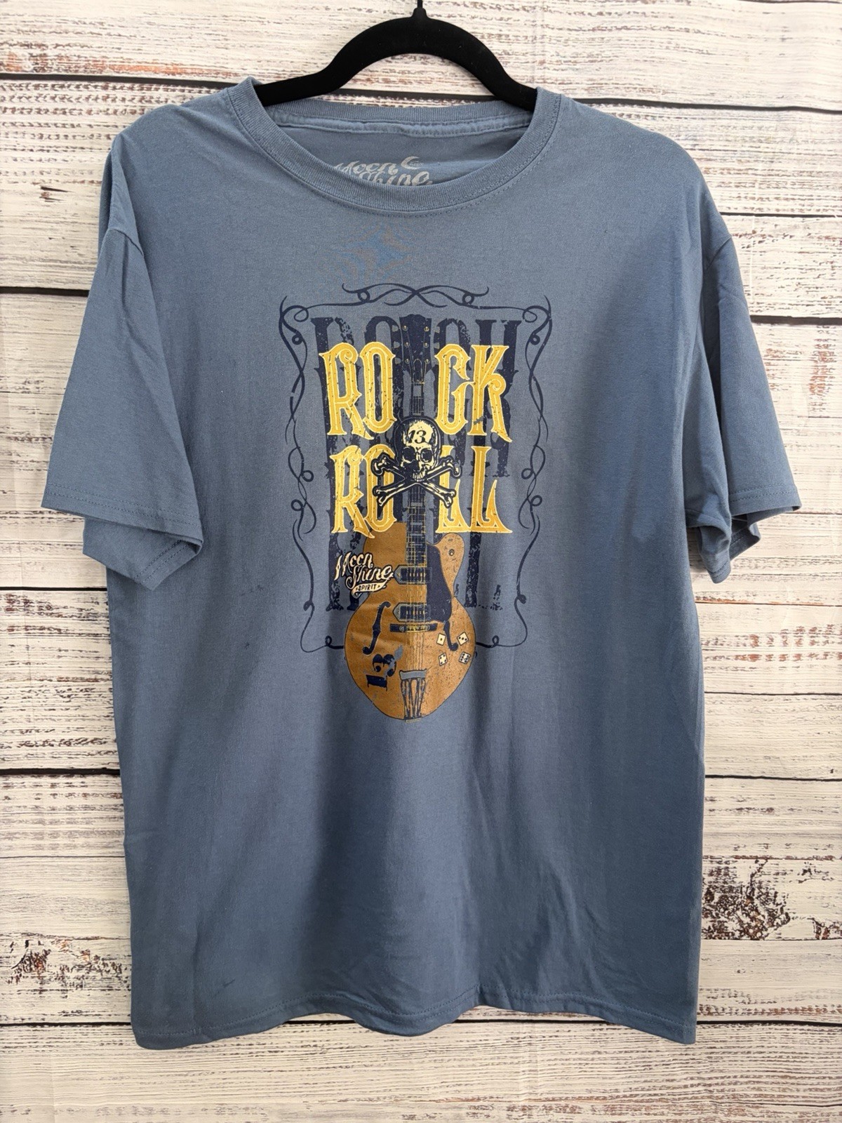 Moon Shine Spirit Rock N Roll Graphic Tee Blue Men’s Size M Brad Paisley