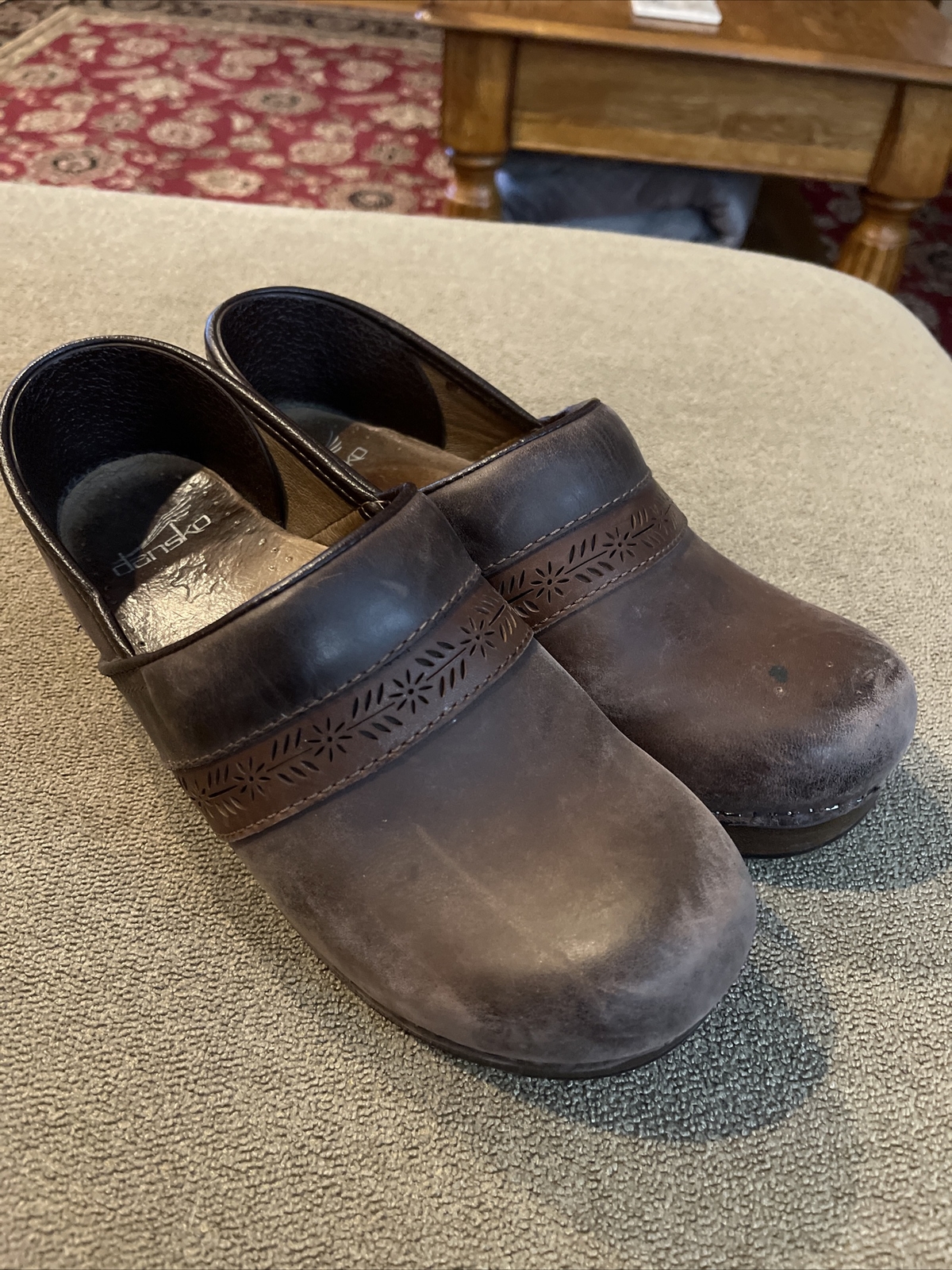 Women’s Size 38 (6.5-7) M Dansko Brown Leather Professional Clog (TD)