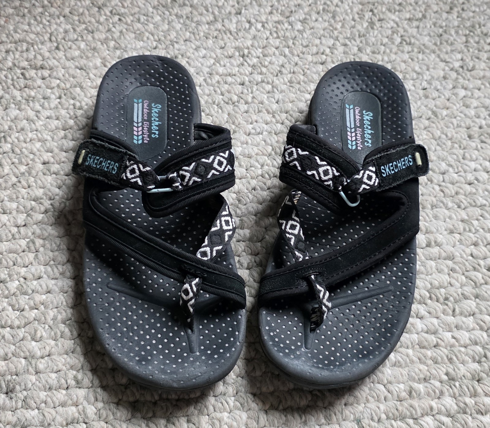 Skechers Sandals Reggae Trailway Strappy Slides Black Toe Loop Sandals Size 7