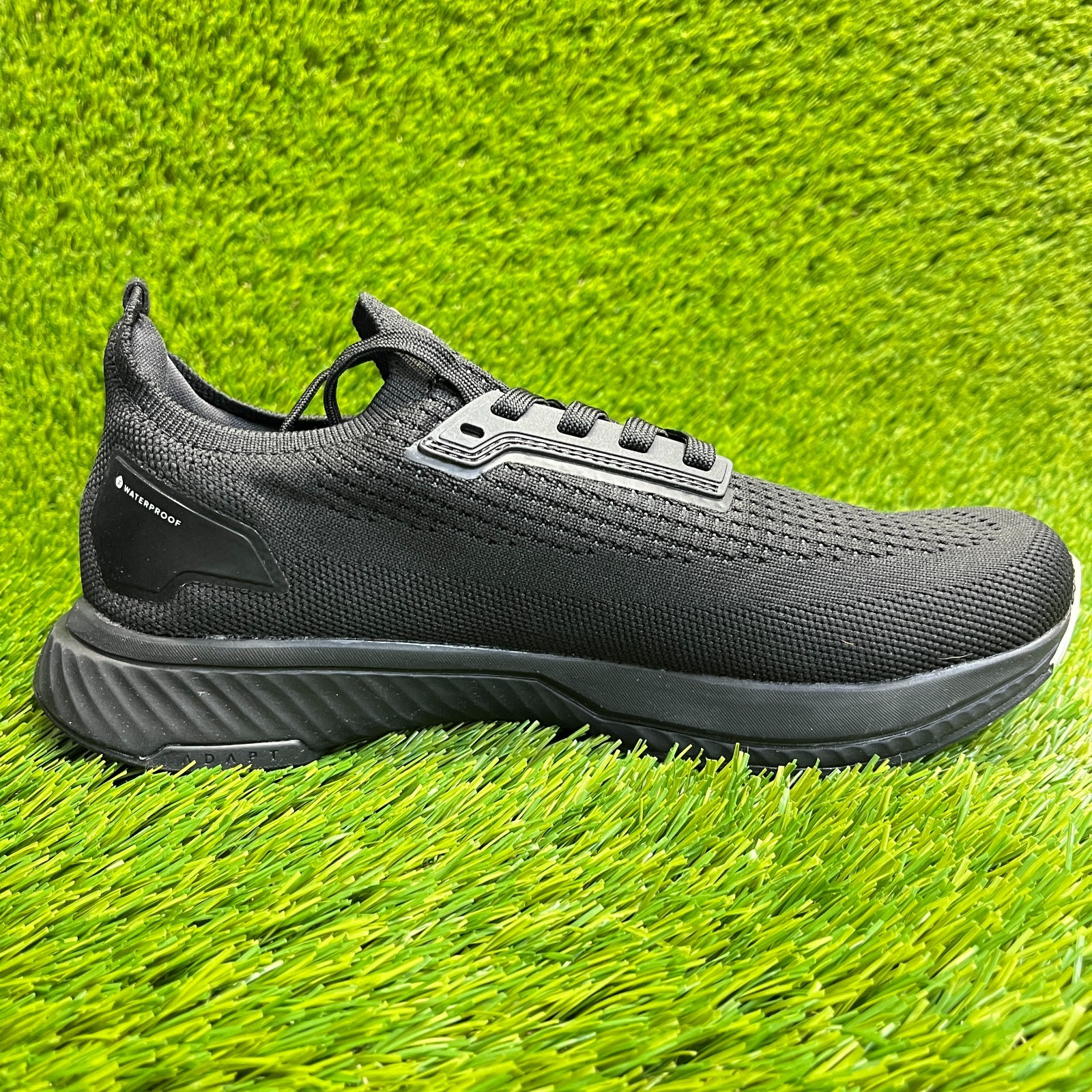 Flux Footwear Adapt Waterproof Runner Stealth Black Womens Size 8 Athletic Shoes