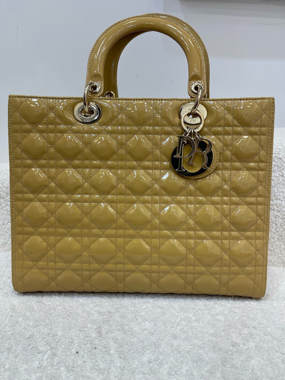 Dior Pre-Owned Authentic Luxury Handbag Yellow 32*25*11 Free Tracked Shipping