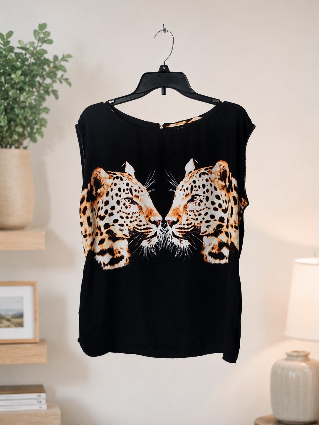 Paper Tee Women’s XL Black Leopard Print Sleeveless Blouse Gold Chain Trim Detai