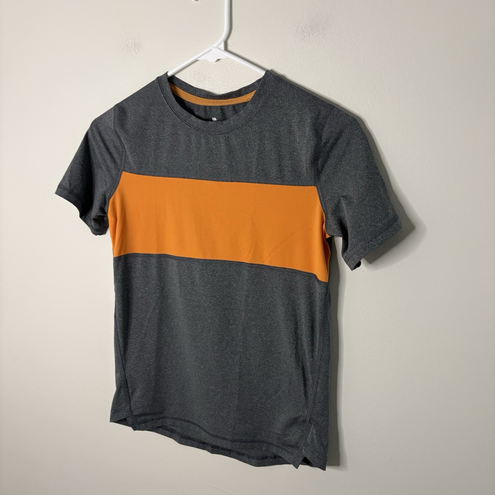 All In Motion Boys 8/10 Sports Tshirt Grey Orange Casual Summer School K7