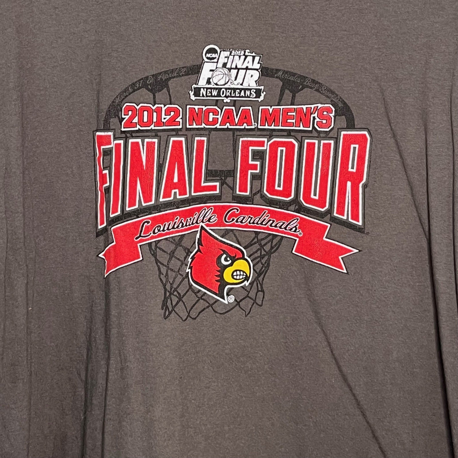 Vintage NCAA Louisville Cardinals 2012 Gray T Shirt Adult XXL Short Sleeve Shirt