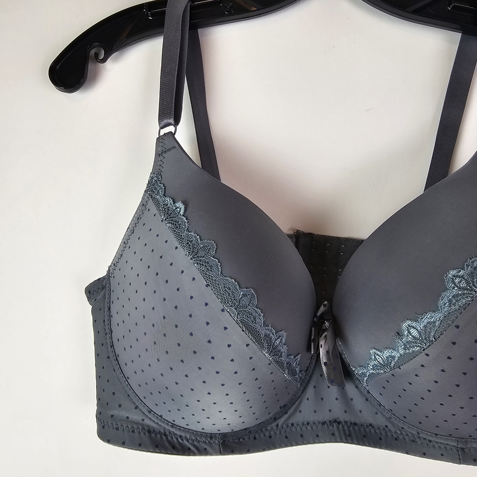 Womens Bra 40DD 40E Gray Polka Dot Lace Trim Underwire Style 8601