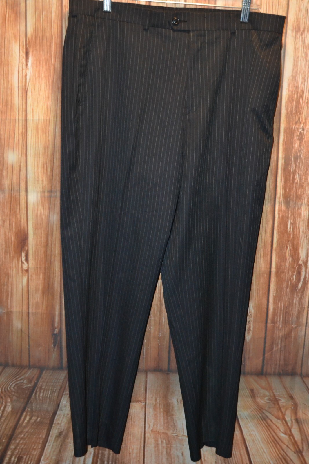 Haggar Men Black Pinstripe Daul Vented 3 Front Button Suit Sz 42R Wst 36×28
